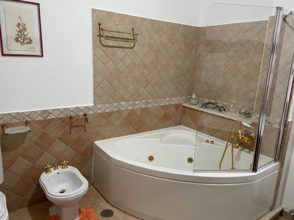 Villa Rosella Appartamento 2 - Con Piscina - 150 M Dal Mare Casa Margherita 외부 사진